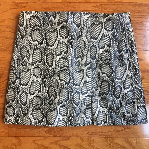 Olivaceous Dresses & Skirts - Olivaceous sz small faux leather snake print skirt